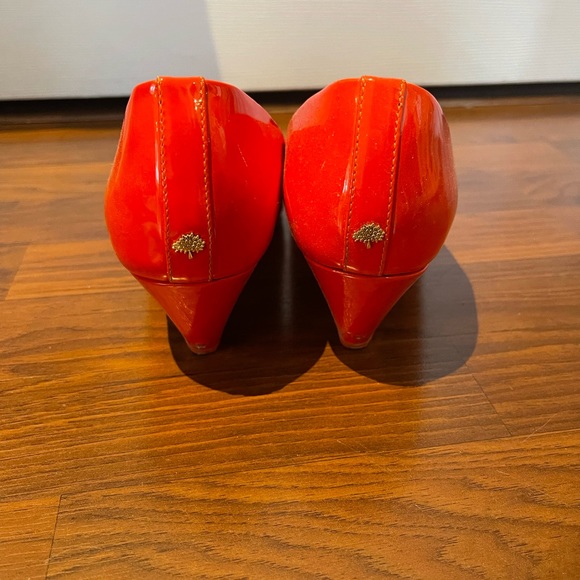 ✨SOLD✨Bright Red/Scarlett Mulberry Patent Leather Heels - Picture 3 of 8